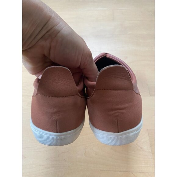 MATT & Nat BNWT Vegan Leather Slip On Sneaker "Lucas" New Dark Pink - Picture 3 of 7